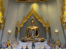 แสงทองแห่งสุโขทัย สู่มหานคร: พระพุทธมหาสุวรรณปฏิมากรกับการเดินทางข้ามศตวรรษ