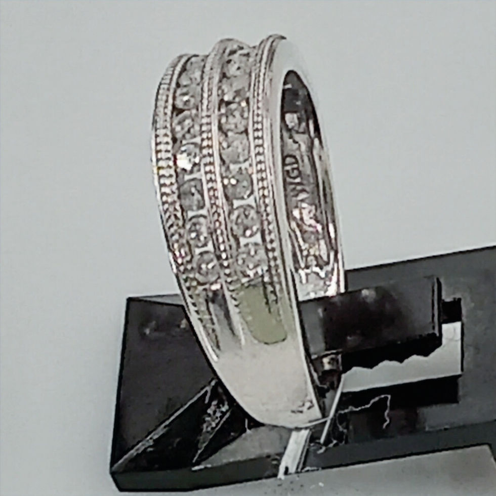 Thumbnail: Anillo Doble Fila con Diamantes (Precio por contacto)