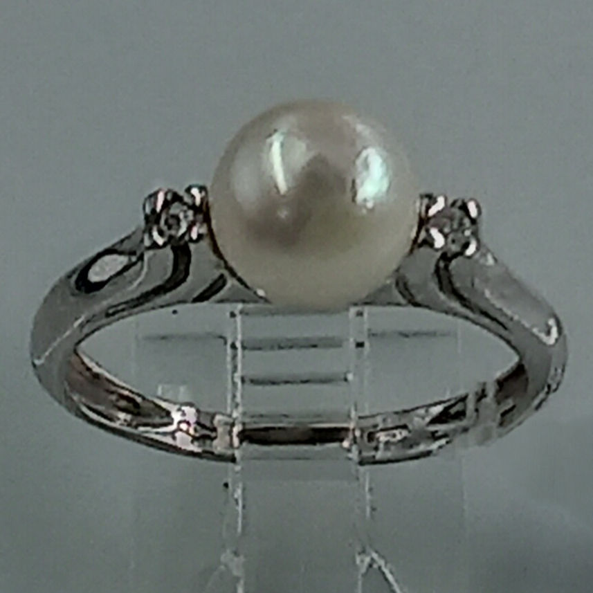 Anillo de Perla y Diamantes