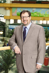 Head shot of Peter Szatmari