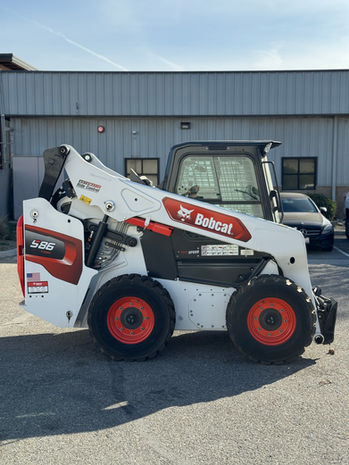 Pro Skid-Steer Loader - Bobcat S86-2