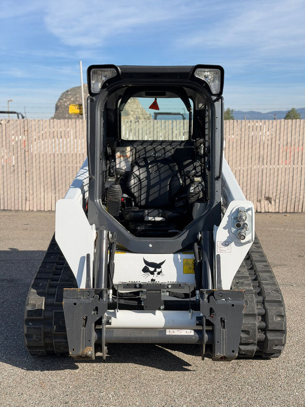 Bobcat T550 Compact Track Loader Rental | 68 HP Track Loader Rental with 1,995 lb ROC