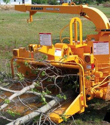 Bandit 250XP Towable Hand-Fed Woodchipper