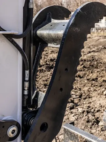 Attachment - Bobcat Clamp