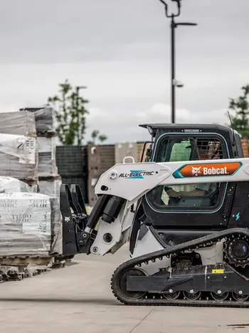 T7X Compact Track Loader