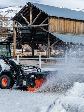 L35 Small Articulated Loader
