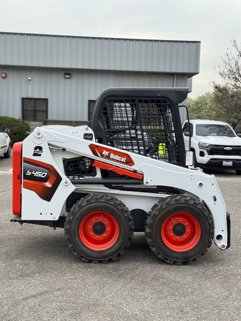 Bobcat S450 Classic Skid-Steer Loader