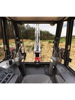 Bobcat B760 Backhoe Loader