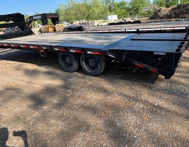 Used - 2024 Diamond C FMAX208 - Stock: V121469