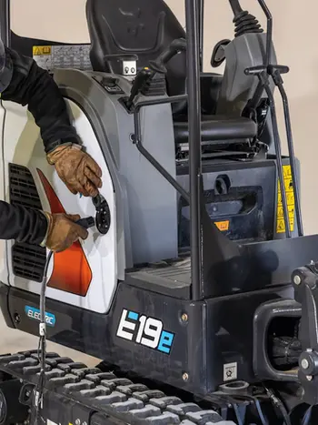 E19e Electric Compact Excavator