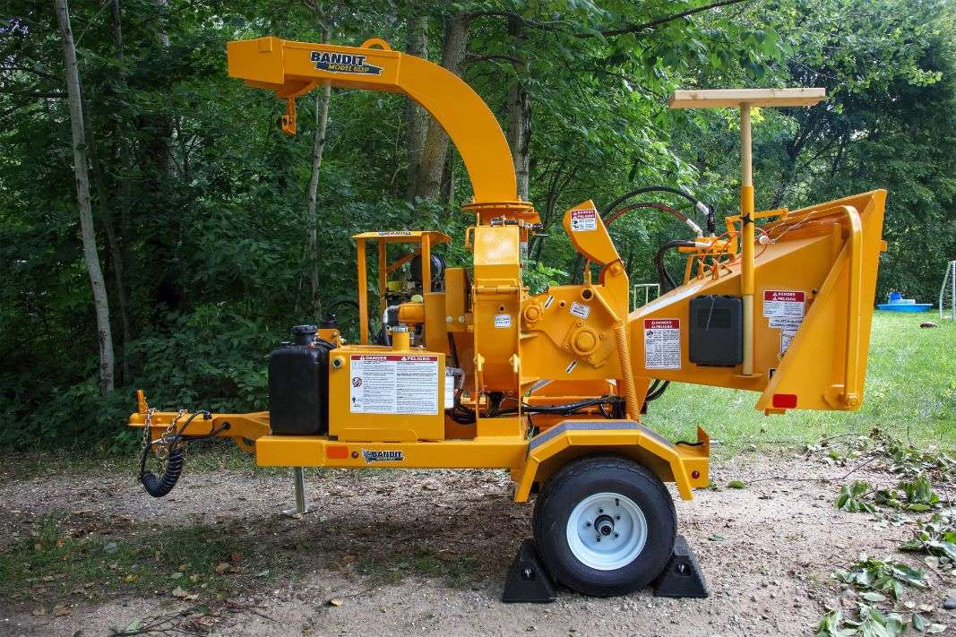 Woodchipper - Bandit 65XP Towable Hand-Fed