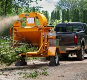 Bandit 90XP Towable Hand-Fed Woodchipper
