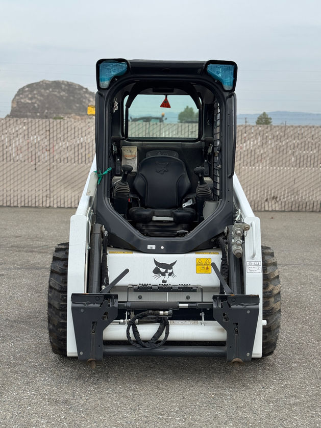 Bobcat S450 Skid-Steer Loader Rental | 49 HP Compact Skid Steer Rental with 1,370 lb ROC
