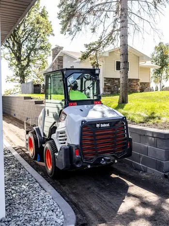 L35 Small Articulated Loader