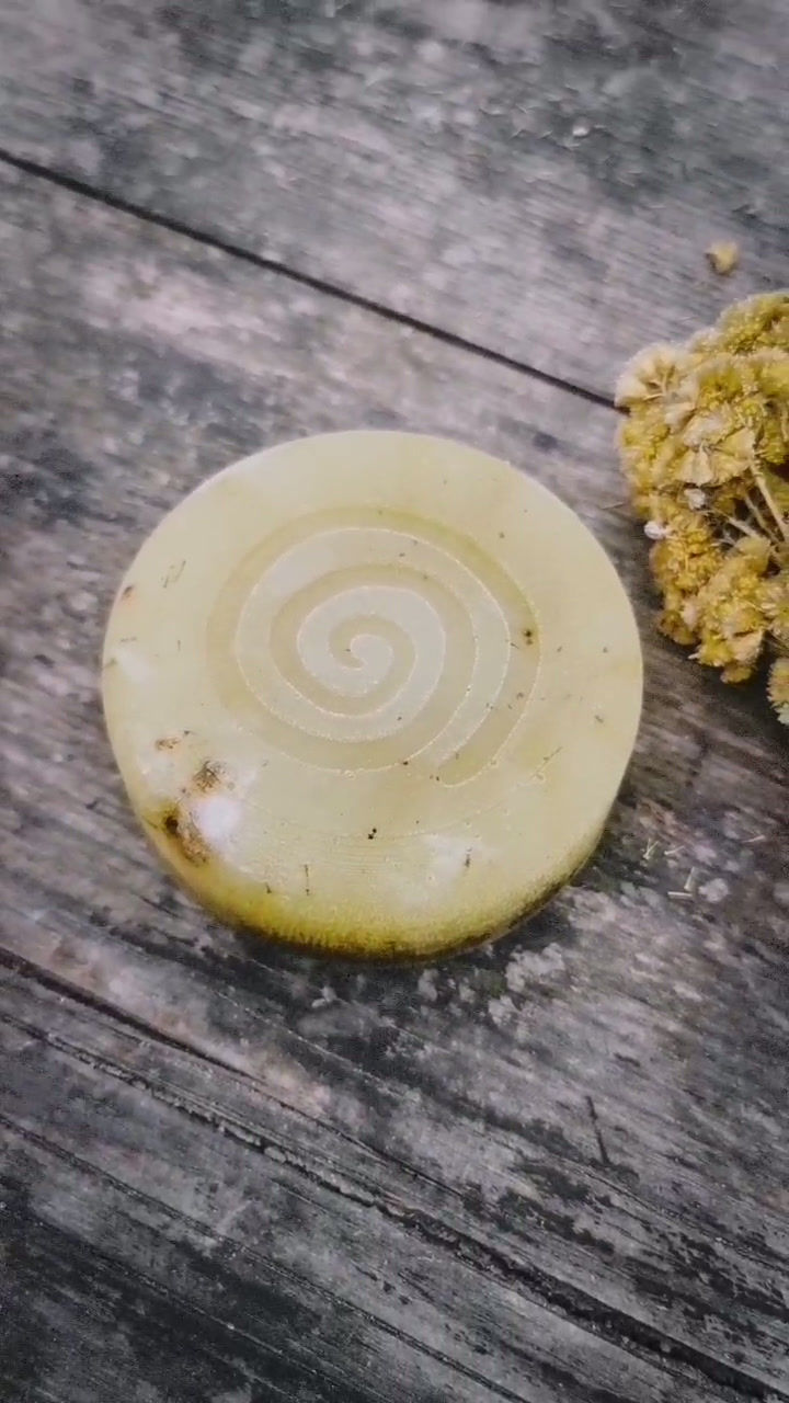 Thumbnail: Immortelle-Seife – HELICHRYSUM PURO für Haut & Haar, mit wilder Pflanzenkraft