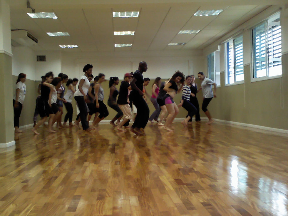 Oficina de Dança Negra Contemporânea
