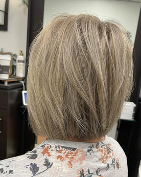 sassy bob, stacked bob, square bob, blonde bob, blonde highlights, natural highlights, blended highlights