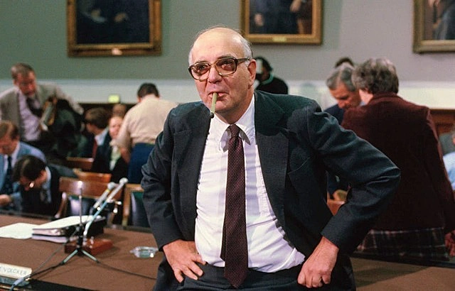 Cựu chủ tịch Fed Paul Volcker, người từng tăng lãi suất 1% 6 lần liên tiếp vào 40 năm trước.