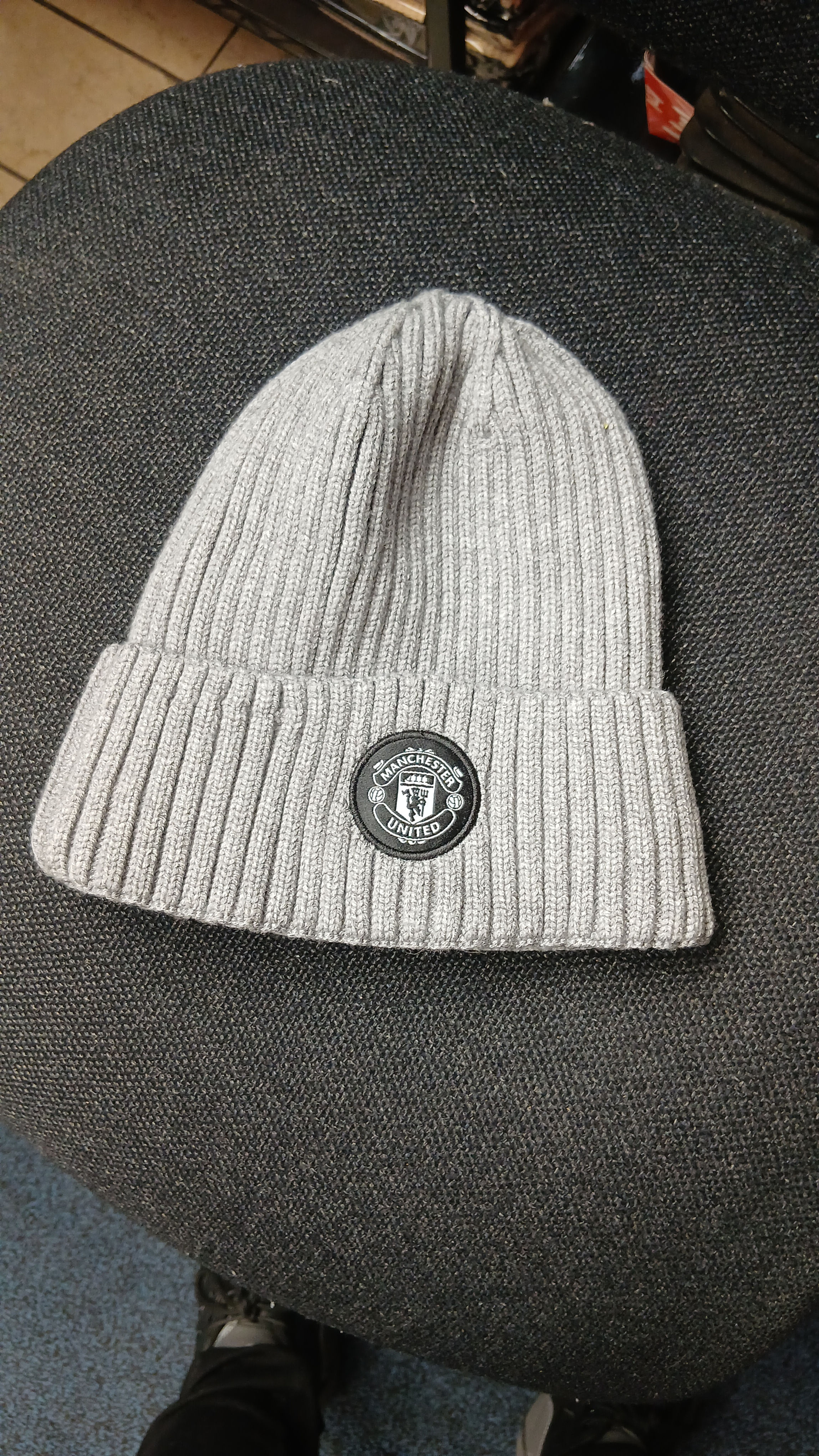 Manchester United Crest Beanie Hat
