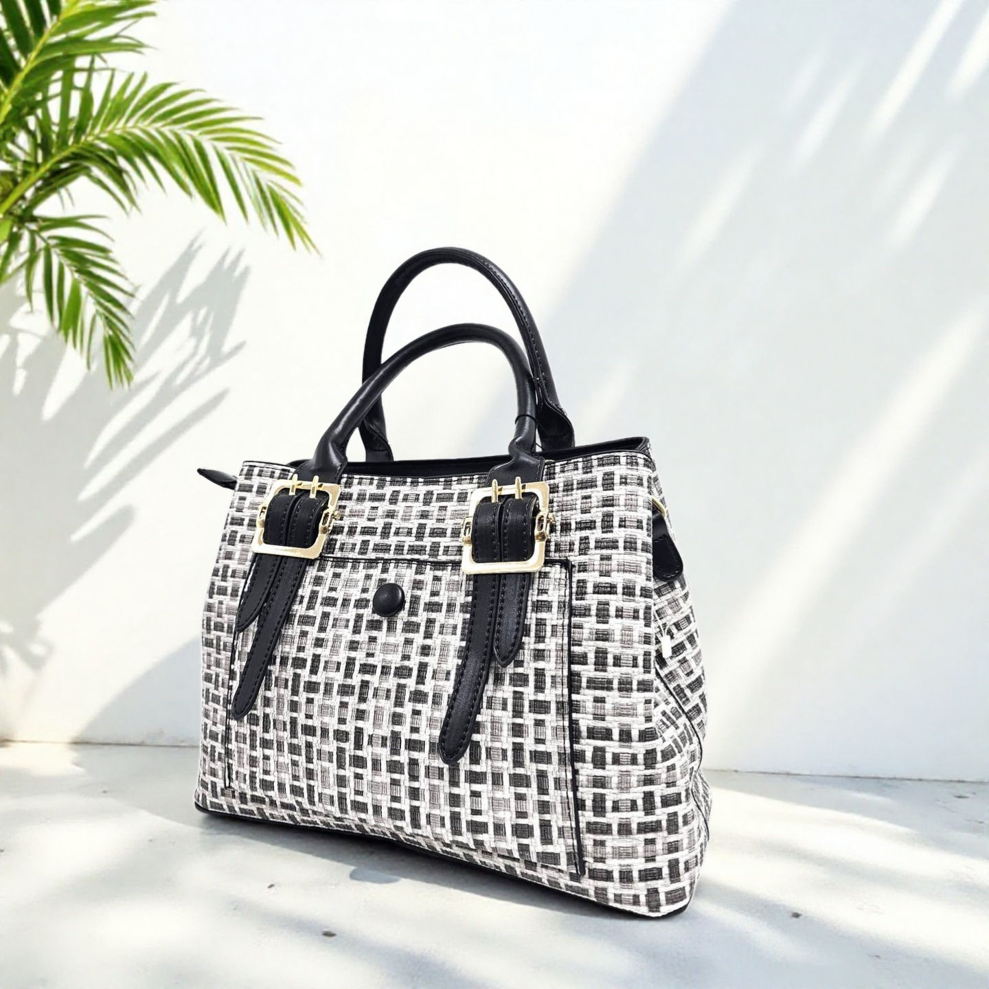 928-12 Medium Size Multicolour Front Pocket Two-toned Tote Bag.