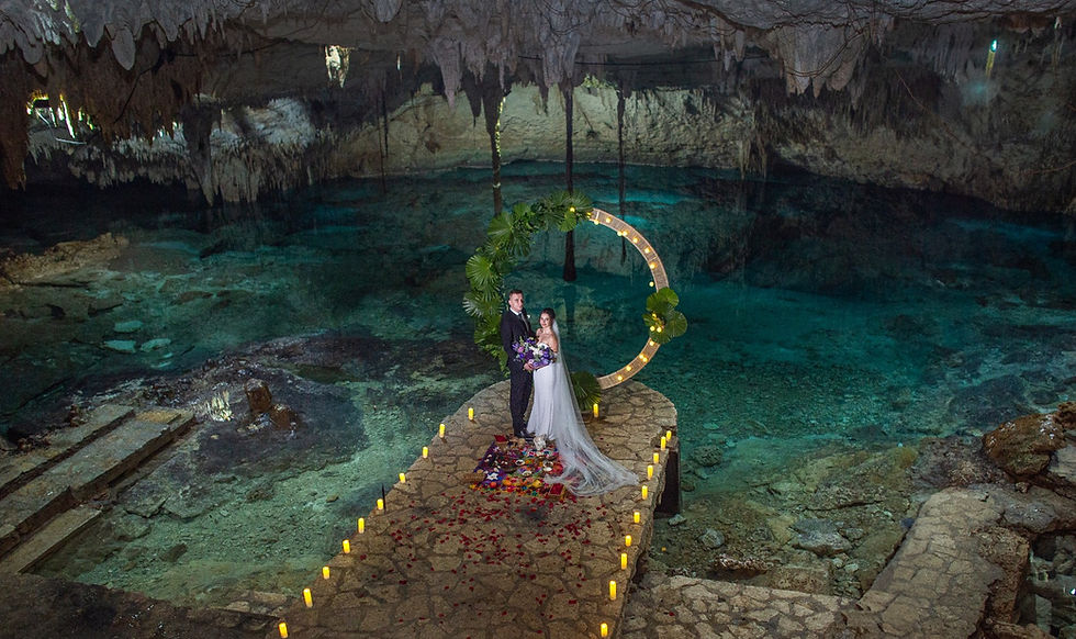Ceremonia en cueva con cenote, Tulum Mexico