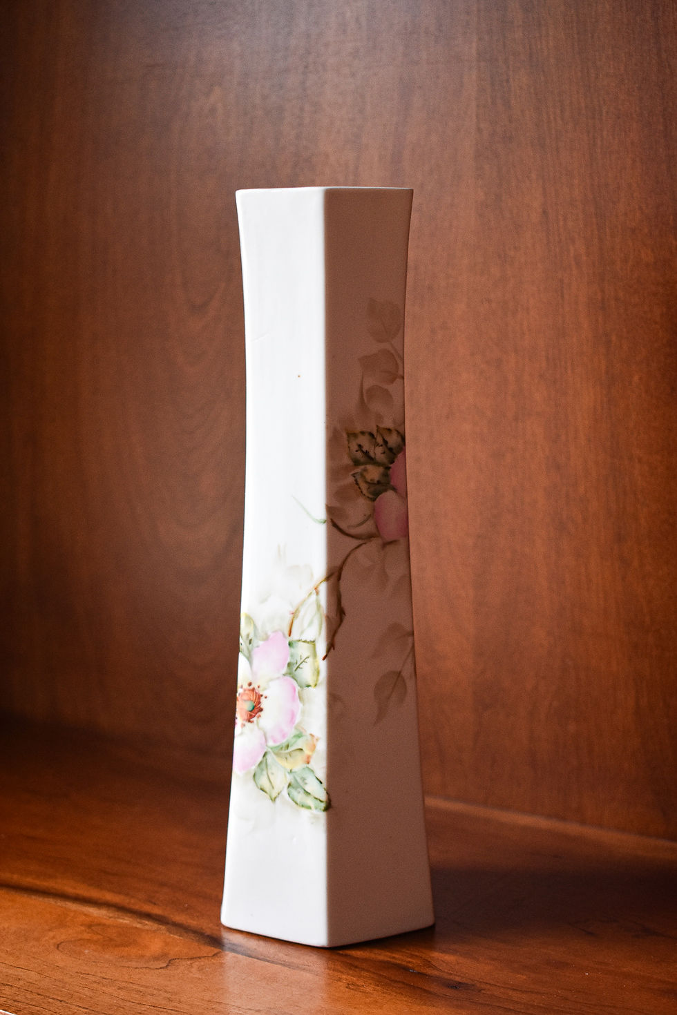 Thumbnail: Tall Floral Vase