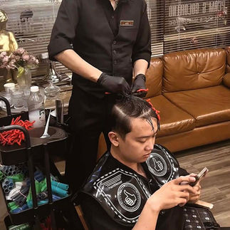Highfive Barbershop, Tiệm hớt tóc Highfive, cá nhân hoá kiểu tóc, cắt tóc nam, tiệm tóc nam, tiệm cắ