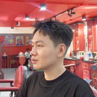 bespoke barbering, bespokecoloring, bespoke home service, cắt tóc tận nơi, cắt tóc tận nhà, barber home service, cạo râu khăn nóng, barber, barbershop, tiệm tóc nam, cắt tóc nam, tiệm hớt tóc, hớt tóc nam, tóc nam đẹp, tiệm cắt tóc quận 3, tiệm tóc quận 10, tiệm tóc quận 5, tóc nam lịch sự, tóc nam cổ điển, cắt tóc, nhuộm tóc nam, uốn tóc, ép side