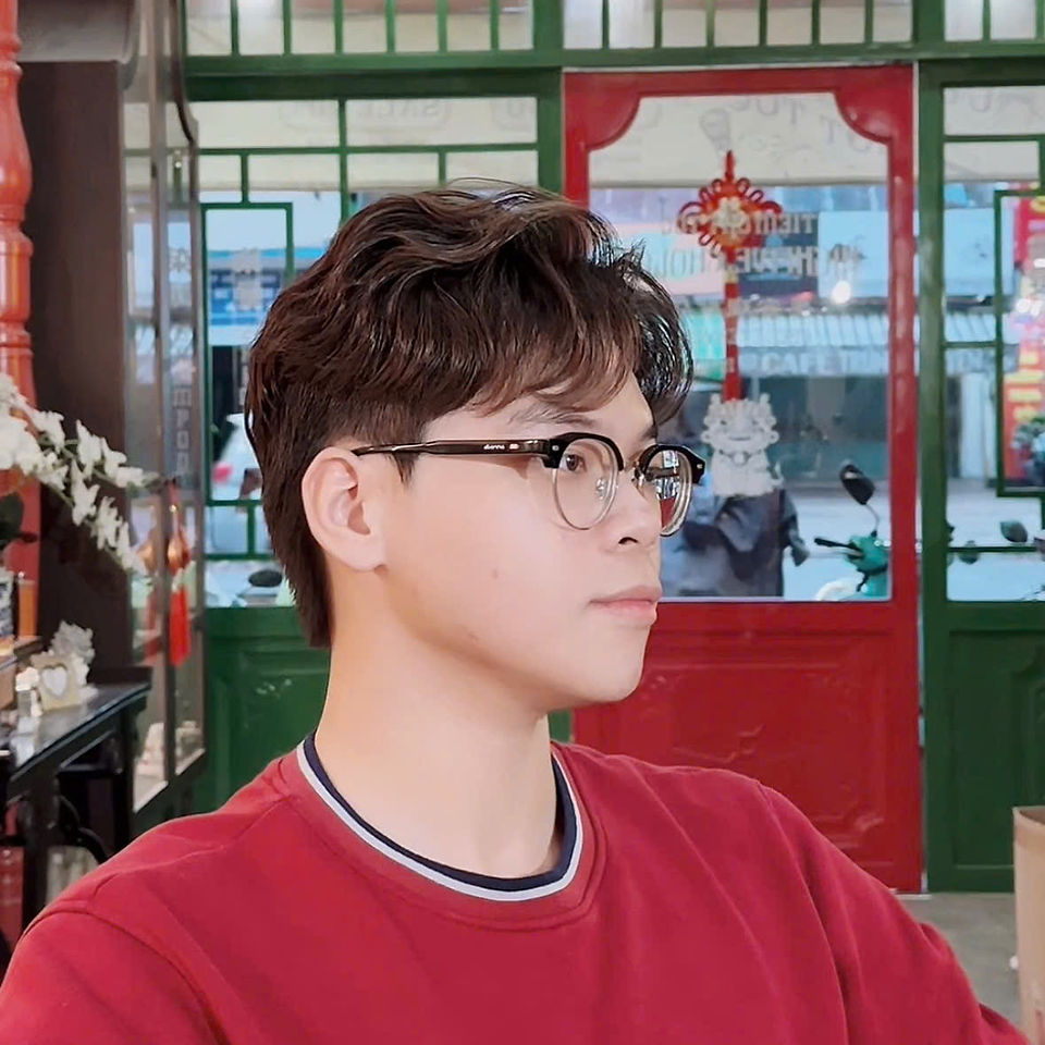 bespoke barbering, bespokecoloring, bespoke home service, cắt tóc tận nơi, cắt tóc tận nhà, barber home service, cạo râu khăn nóng, barber, barbershop, tiệm tóc nam, cắt tóc nam, tiệm hớt tóc, hớt tóc nam, tóc nam đẹp, tiệm cắt tóc quận 3, tiệm tóc quận 10, tiệm tóc quận 5, tóc nam lịch sự, tóc nam cổ điển, cắt tóc, nhuộm tóc nam, uốn tóc, ép side
