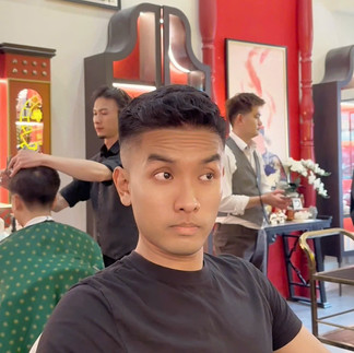 bespoke barbering, bespokecoloring, bespoke home service, cắt tóc tận nơi, cắt tóc tận nhà, barber home service, cạo râu khăn nóng, barber, barbershop, tiệm tóc nam, cắt tóc nam, tiệm hớt tóc, hớt tóc nam, tóc nam đẹp, tiệm cắt tóc quận 3, tiệm tóc quận 10, tiệm tóc quận 5, tóc nam lịch sự, tóc nam cổ điển, cắt tóc, nhuộm tóc nam, uốn tóc, ép side