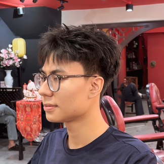 bespoke barbering, bespokecoloring, bespoke home service, cắt tóc tận nơi, cắt tóc tận nhà, barber home service, cạo râu khăn nóng, barber, barbershop, tiệm tóc nam, cắt tóc nam, tiệm hớt tóc, hớt tóc nam, tóc nam đẹp, tiệm cắt tóc quận 3, tiệm tóc quận 10, tiệm tóc quận 5, tóc nam lịch sự, tóc nam cổ điển, cắt tóc, nhuộm tóc nam, uốn tóc, ép side