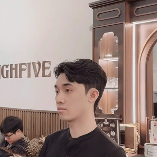 bespoke barbering, bespokecoloring, bespoke home service, cắt tóc tận nơi, cắt tóc tận nhà, barber home service, cạo râu khăn nóng, barber, barbershop, tiệm tóc nam, cắt tóc nam, tiệm hớt tóc, hớt tóc nam, tóc nam đẹp, tiệm cắt tóc quận 3, tiệm tóc quận 10, tiệm tóc quận 5, tóc nam lịch sự, tóc nam cổ điển, cắt tóc, nhuộm tóc nam, uốn tóc, ép side