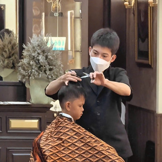 Highfive Barbershop, Tiệm hớt tóc Highfive, cá nhân hoá kiểu tóc, cắt tóc nam, tiệm tóc nam, tiệm cắ