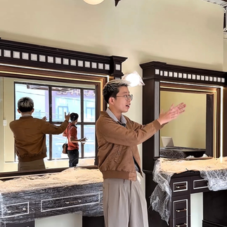 bespoke barbering, bespokecoloring, bespoke home service, cắt tóc tận nơi, cắt tóc tận nhà, barber home service, cạo râu khăn nóng, barber, barbershop, tiệm tóc nam, cắt tóc nam, tiệm hớt tóc, hớt tóc nam, tóc nam đẹp, tiệm cắt tóc quận 3, tiệm tóc quận 10, tiệm tóc quận 5, tóc nam lịch sự, tóc nam cổ điển, cắt tóc, nhuộm tóc nam, uốn tóc, ép side