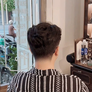 bespoke barbering, bespokecoloring, bespoke home service, cắt tóc tận nơi, cắt tóc tận nhà, barber home service, cạo râu khăn nóng, barber, barbershop, tiệm tóc nam, cắt tóc nam, tiệm hớt tóc, hớt tóc nam, tóc nam đẹp, tiệm cắt tóc quận 3, tiệm tóc quận 10, tiệm tóc quận 5, tóc nam lịch sự, tóc nam cổ điển, cắt tóc, nhuộm tóc nam, uốn tóc, ép side