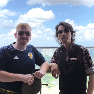 bespoke barbering, bespokecoloring, bespoke home service, cắt tóc tận nơi, cắt tóc tận nhà, barber home service, cạo râu khăn nóng, barber, barbershop, tiệm tóc nam, cắt tóc nam, tiệm hớt tóc, hớt tóc nam, tóc nam đẹp, tiệm cắt tóc quận 3, tiệm tóc quận 10, tiệm tóc quận 5, tóc nam lịch sự, tóc nam cổ điển, cắt tóc, nhuộm tóc nam, uốn tóc, ép side