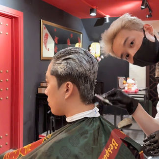 bespoke barbering, bespokecoloring, bespoke home service, cắt tóc tận nơi, cắt tóc tận nhà, barber home service, cạo râu khăn nóng, barber, barbershop, tiệm tóc nam, cắt tóc nam, tiệm hớt tóc, hớt tóc nam, tóc nam đẹp, tiệm cắt tóc quận 3, tiệm tóc quận 10, tiệm tóc quận 5, tóc nam lịch sự, tóc nam cổ điển, cắt tóc, nhuộm tóc nam, uốn tóc, ép side