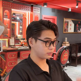 bespoke barbering, bespokecoloring, bespoke home service, cắt tóc tận nơi, cắt tóc tận nhà, barber home service, cạo râu khăn nóng, barber, barbershop, tiệm tóc nam, cắt tóc nam, tiệm hớt tóc, hớt tóc nam, tóc nam đẹp, tiệm cắt tóc quận 3, tiệm tóc quận 10, tiệm tóc quận 5, tóc nam lịch sự, tóc nam cổ điển, cắt tóc, nhuộm tóc nam, uốn tóc, ép side