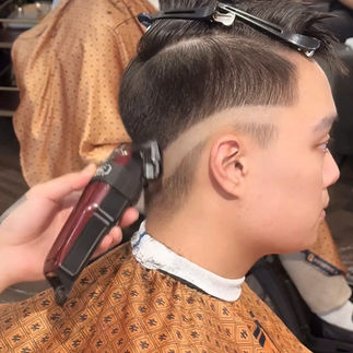 bespoke barbering, bespokecoloring, bespoke home service, cắt tóc tận nơi, cắt tóc tận nhà, barber home service, cạo râu khăn nóng, barber, barbershop, tiệm tóc nam, cắt tóc nam, tiệm hớt tóc, hớt tóc nam, tóc nam đẹp, tiệm cắt tóc quận 3, tiệm tóc quận 10, tiệm tóc quận 5, tóc nam lịch sự, tóc nam cổ điển, cắt tóc, nhuộm tóc nam, uốn tóc, ép side
