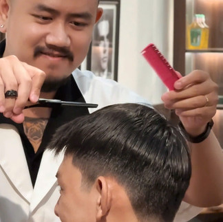 bespoke barbering, bespokecoloring, bespoke home service, cắt tóc tận nơi, cắt tóc tận nhà, barber home service, cạo râu khăn nóng, barber, barbershop, tiệm tóc nam, cắt tóc nam, tiệm hớt tóc, hớt tóc nam, tóc nam đẹp, tiệm cắt tóc quận 3, tiệm tóc quận 10, tiệm tóc quận 5, tóc nam lịch sự, tóc nam cổ điển, cắt tóc, nhuộm tóc nam, uốn tóc, ép side