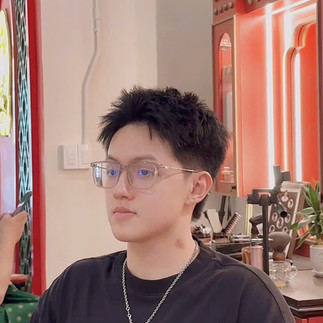 bespoke barbering, bespokecoloring, bespoke home service, cắt tóc tận nơi, cắt tóc tận nhà, barber home service, cạo râu khăn nóng, barber, barbershop, tiệm tóc nam, cắt tóc nam, tiệm hớt tóc, hớt tóc nam, tóc nam đẹp, tiệm cắt tóc quận 3, tiệm tóc quận 10, tiệm tóc quận 5, tóc nam lịch sự, tóc nam cổ điển, cắt tóc, nhuộm tóc nam, uốn tóc, ép side