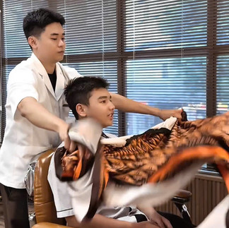 Highfive Barbershop, Tiệm hớt tóc Highfive, cá nhân hoá kiểu tóc, cắt tóc nam, tiệm tóc nam, tiệm cắ