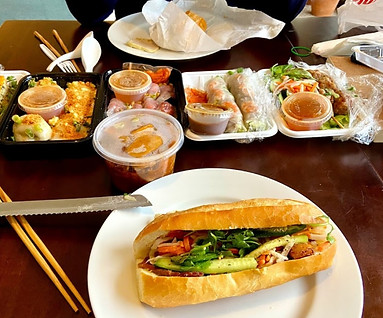 Saigon%20Vietnam%20Deli_edited.jpg