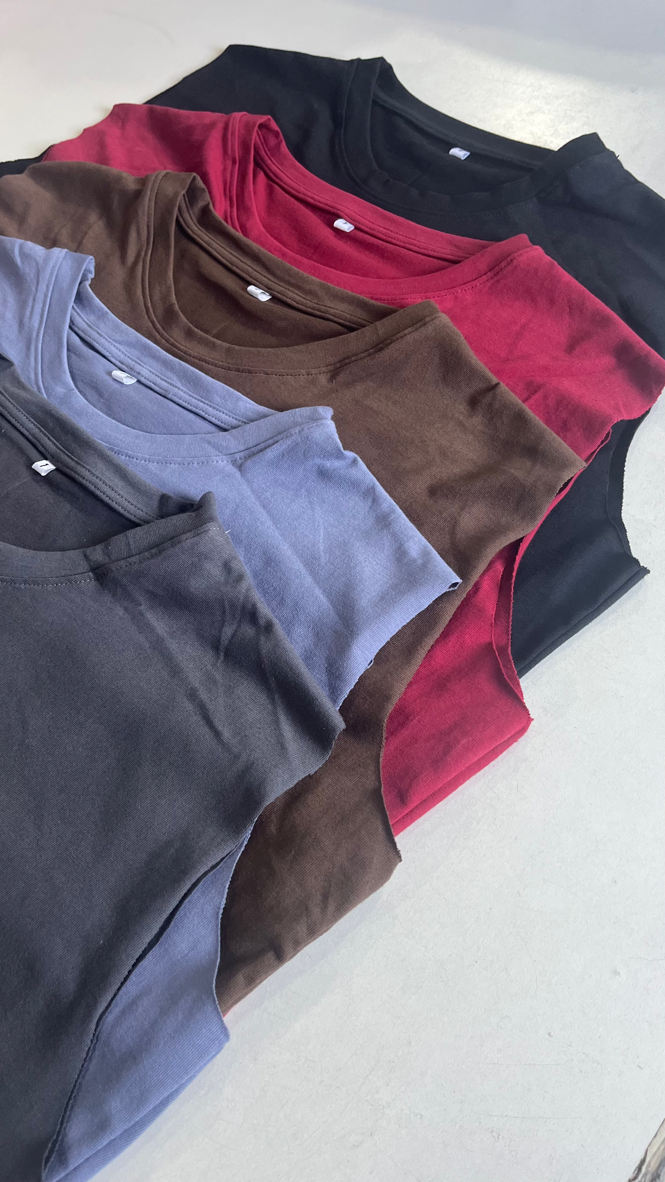 Musculosa Crop Top Over (Al corte)