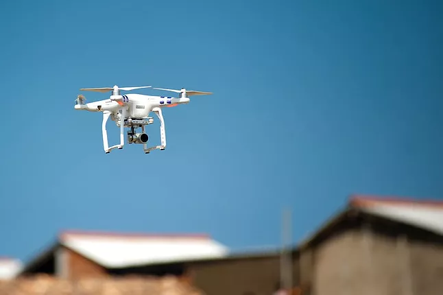 drone em uma construção