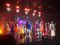 Espetáculo da Rede Revival encerrou o ProfetzArt 2025 com música, arte e evangelismo. 