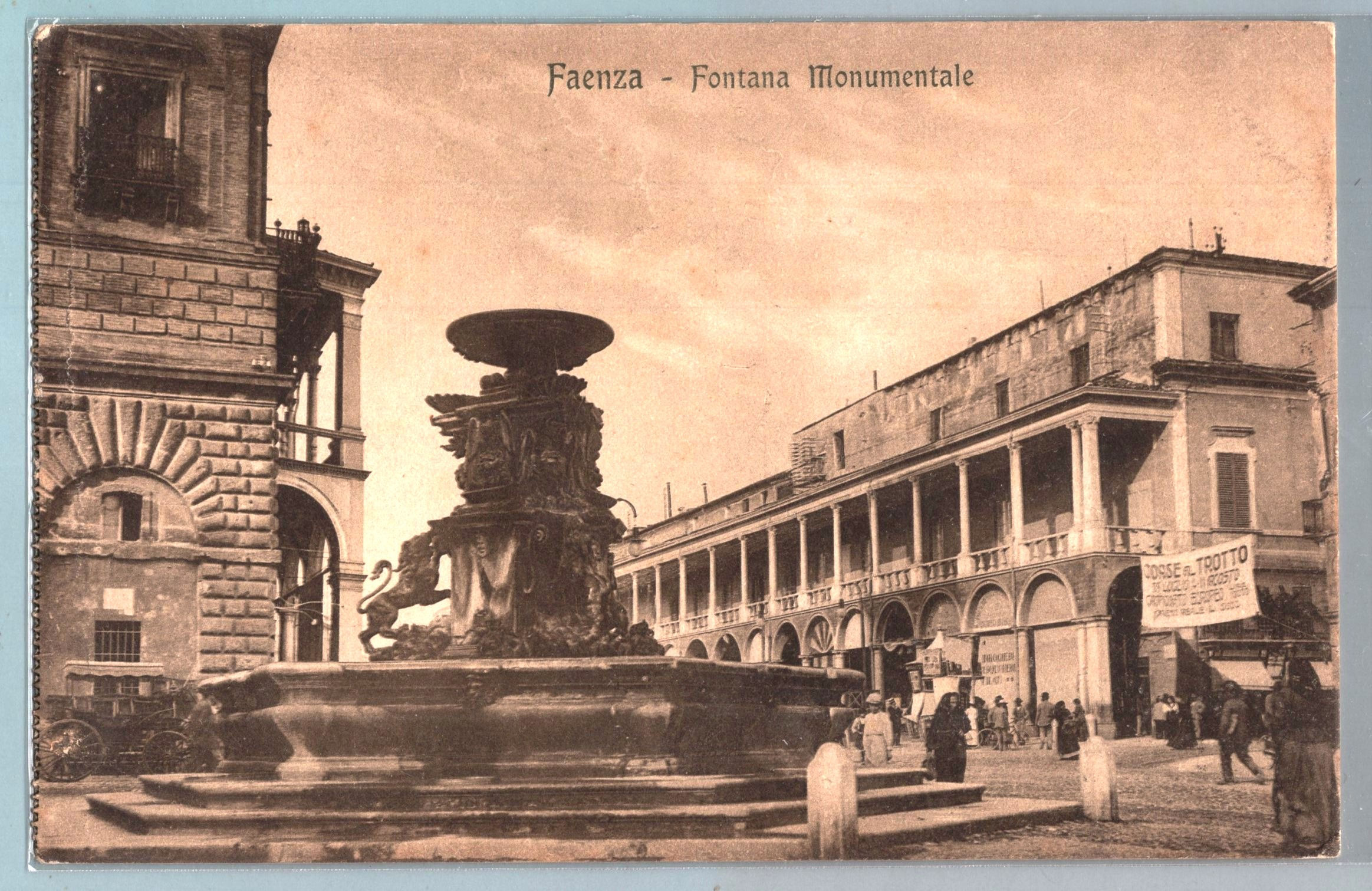 1IRAD458A26 Faenza . Fontana Monumentale . Nuova