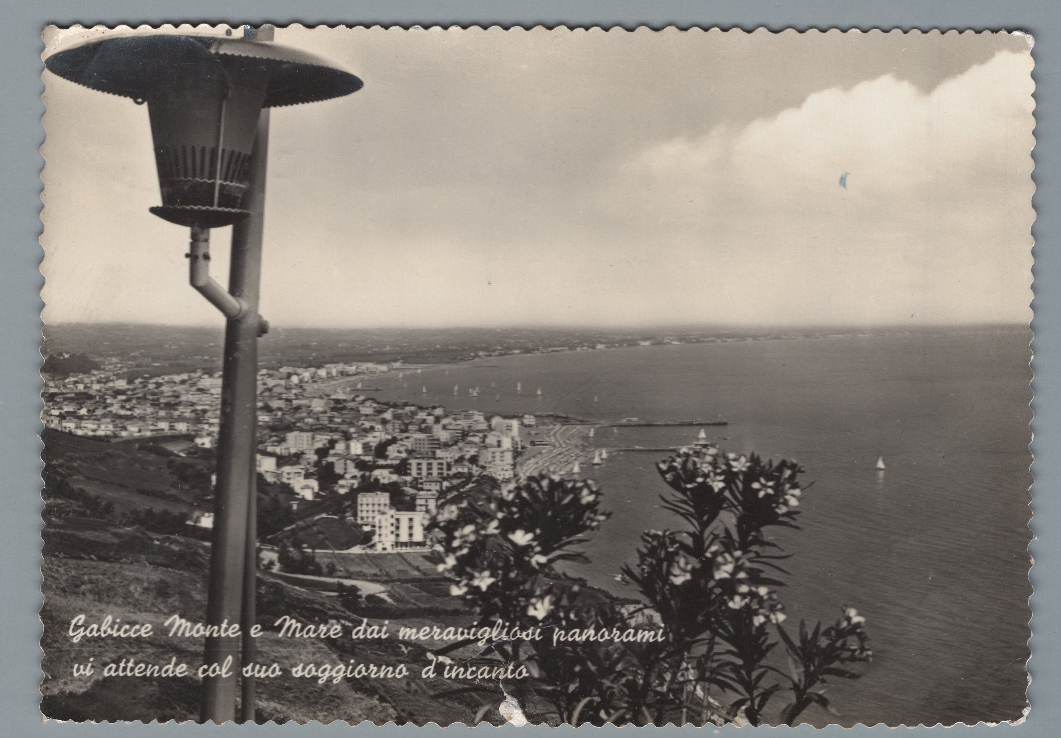 1AALD835A31 Gabicce Monte e Mare . Panorama . viagg.