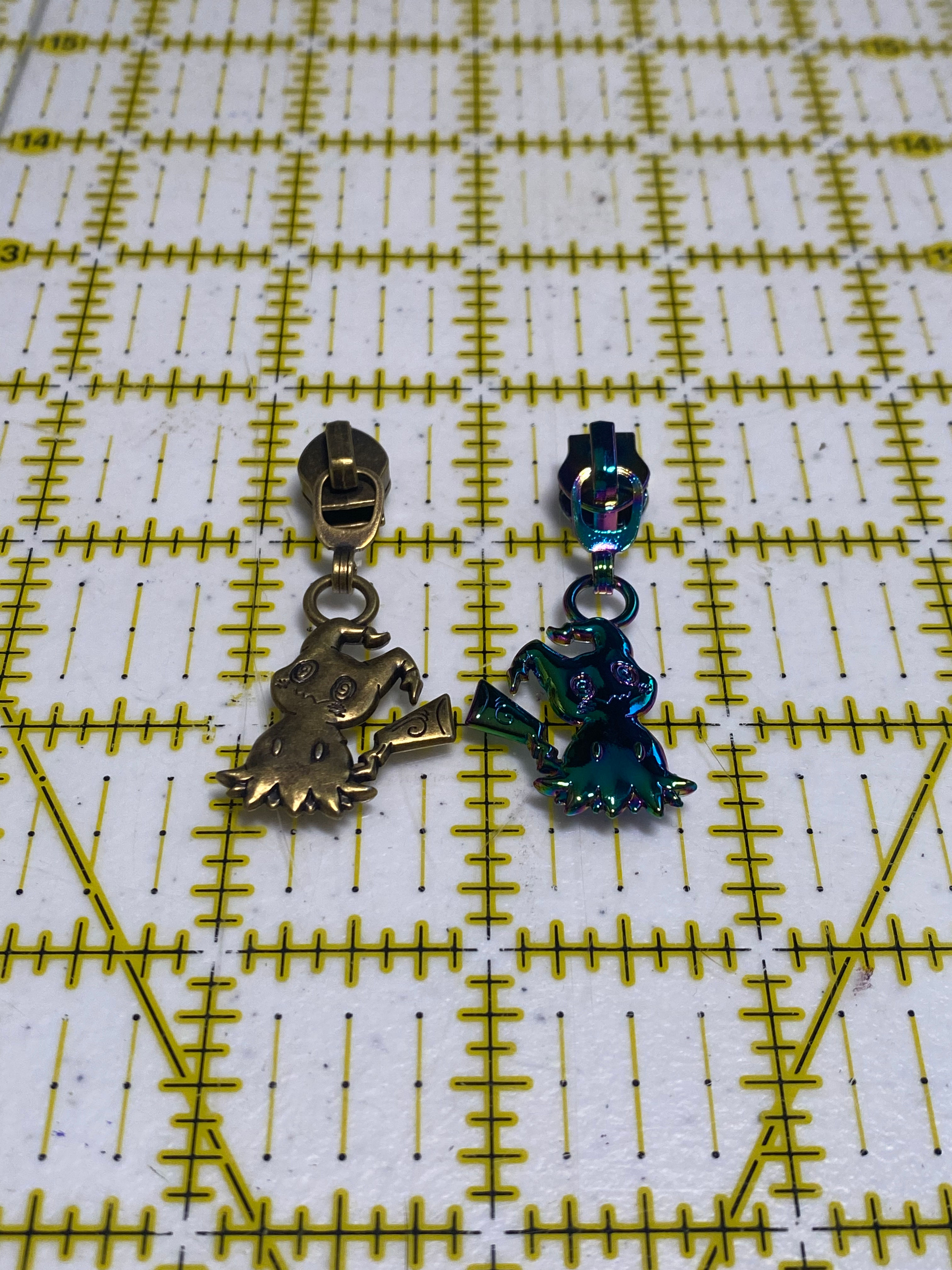 Destash - Zipper Pulls - Mimi Monster