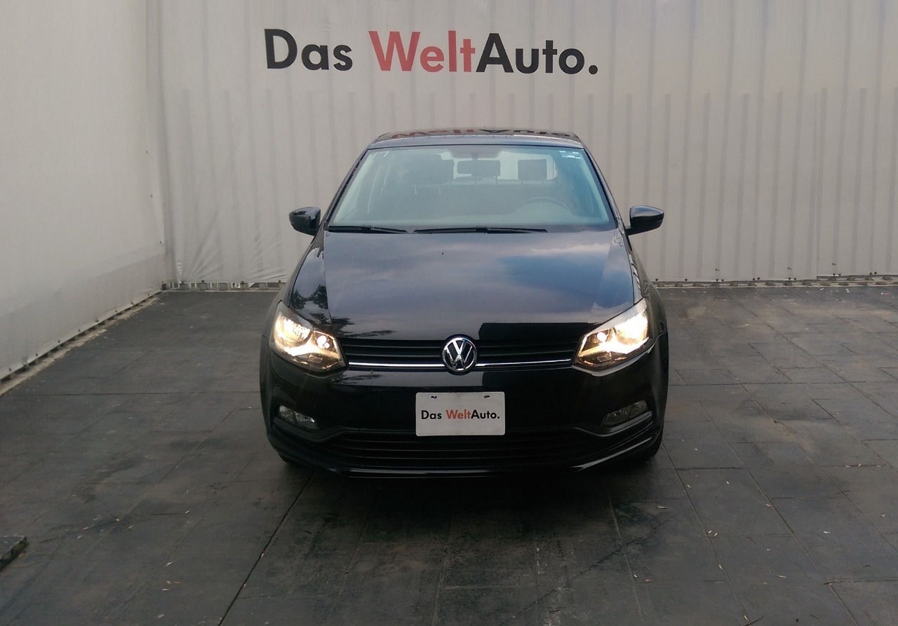 Polo 1.6 L STD Negro